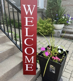 welcome red outside